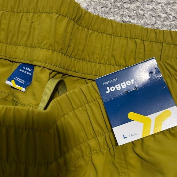 NWT- Old Navy  L tall. High Waist Ankle Zip Cargo Jogger - Picture 7 of 11